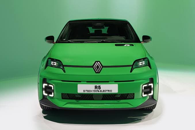 Renault 5 E-Tech Price in Pakistan - ZOZO